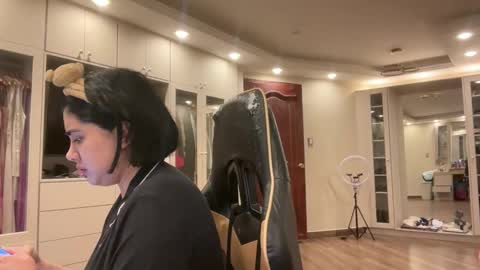 therealcamilabaddie online show from November 10, 9:01 am