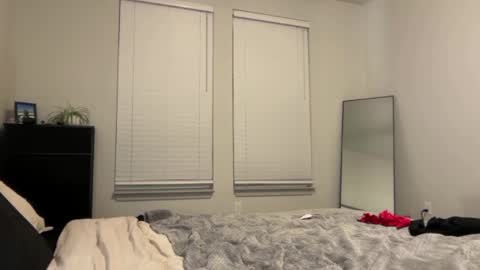 therosiecheeks online show from March 3, 2:40 am