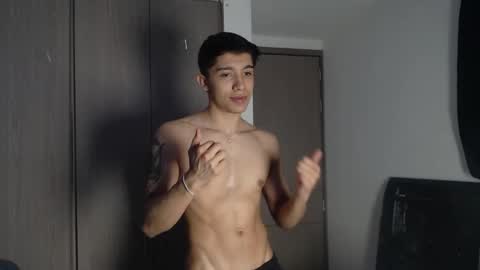 thesaint_xxx online show from October 17, 5:00 am