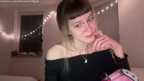 LISA                                            online show from April 3, 8:49 pm