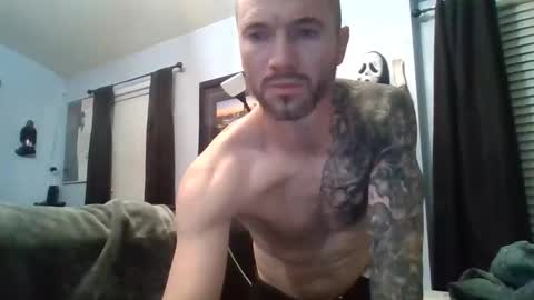 Snapshot of thesexorcist1984 chatting on October 23, 10:06 am James online show from October 23, 10:06 am