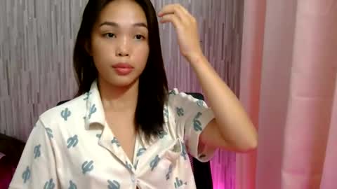 thessssy online show from May 8, 1:28 pm