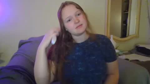 thestrawberrycreme online show from December 23, 2:50 pm