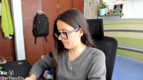 Nicole online show from February 18, 8:52 pm