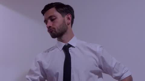 The Waiter online show from November 29, 6:37 pm