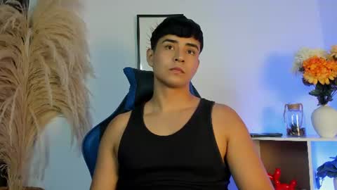 Thiago  online show from June 27, 11:00 pm