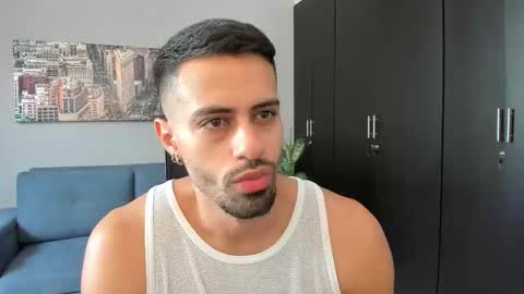 Snapshot of thiago_driussi chatting on October 12, 2:31 pm thiago_driussi online show from October 12, 2:31 pm