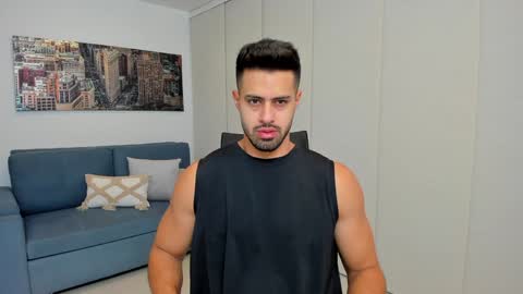 Snapshot of thiago_driussi chatting on January 30, 11:11 am thiago_driussi online show from January 30, 11:11 am
