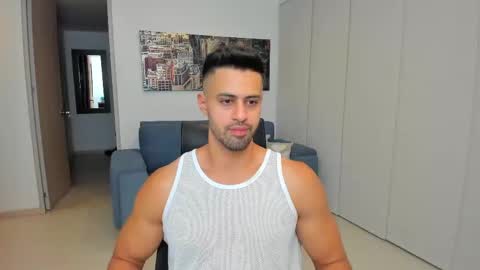 Snapshot of thiago_driussi chatting on February 11, 4:22 am thiago_driussi online show from February 11, 4:22 am