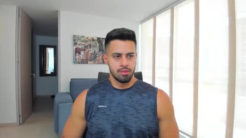 Snapshot of thiago_driussi chatting on March 2, 6:30 pm thiago_driussi online show from March 2, 6:30 pm
