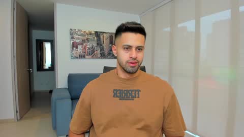 Snapshot of thiago_driussi chatting on February 5, 12:49 pm thiago_driussi online show from February 5, 12:49 pm