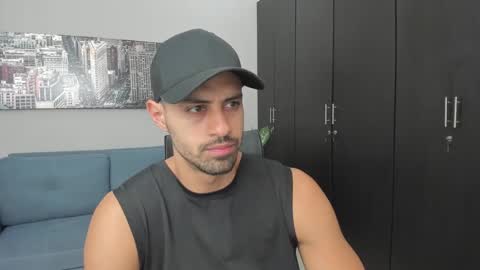 Snapshot of thiago_driussi chatting on September 25, 3:46 am thiago_driussi online show from September 25, 3:46 am