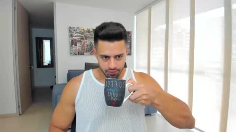 Snapshot of thiago_driussi chatting on February 9, 3:45 pm thiago_driussi online show from February 9, 3:45 pm