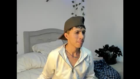 thiago_n_sam online show from February 3, 11:19 pm