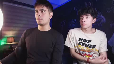 Thiago online show from April 8, 11:52 pm