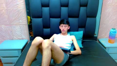 thiago_twink38 online show from November 14, 5:09 am