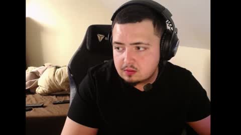 thickboy2424 online show from January 25, 5:29 am
