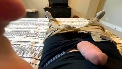 Snapshot of thickmcgee chatting on October 22, 8:54 pm thickmcgee online show from October 22, 8:54 pm