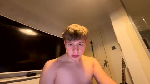 thickny0ung online show from October 18, 8:13 pm