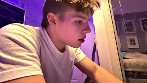 thickny0ung online show from October 12, 5:04 pm