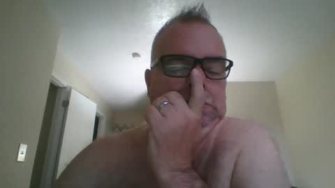 Snapshot of thickwhiteload chatting on October 22, 3:13 pm thickwhiteload online show from October 22, 3:13 pm