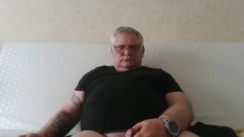 Thierrysymp online show from June 1, 5:03 pm