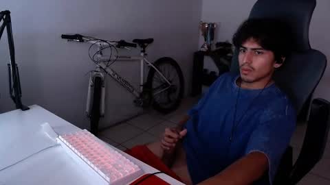 thieves_us online show from November 10, 4:59 am