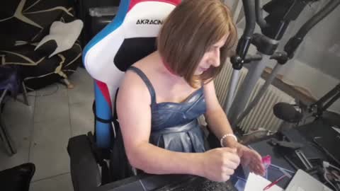 thihold online show from January 4, 7:02 pm