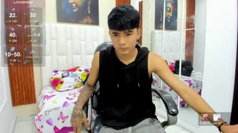  THIAGO COLLINS  online show from June 10, 9:46 pm