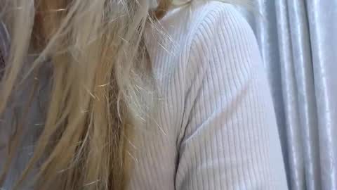 sara online show from February 19, 2:54 am