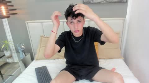 Thom online show from April 10, 11:37 am