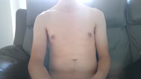 thomas22071997 online show from April 19, 2:40 pm