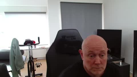thomas806035 online show from July 19, 1:46 pm