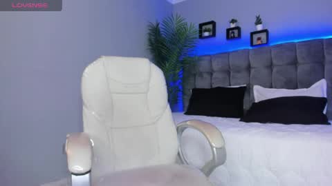 Thomas online show from April 4, 2:13 pm