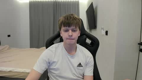 Tomas online show from April 24, 2:19 pm