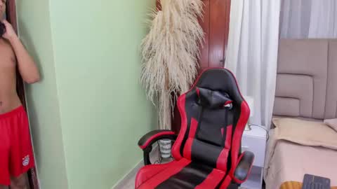 Thomas Valkov online show from April 17, 11:45 am