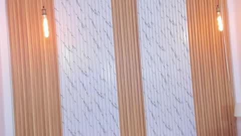 Thomas online show from November 8, 1:36 pm