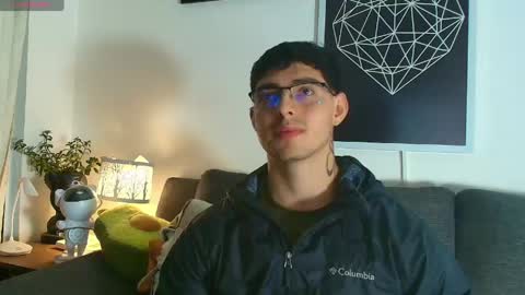 thomylov online show from May 31, 9:08 am