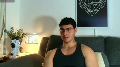 thomylov online show from May 28, 3:37 am