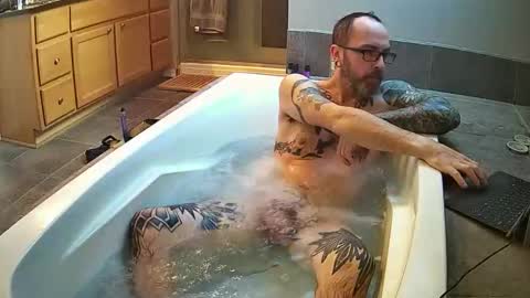 thor1892 online show from December 17, 6:14 pm