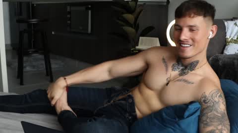 Sebastian online show from February 5, 5:53 pm