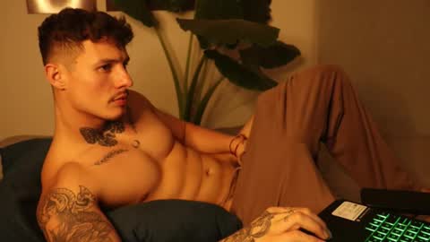 Sebastian online show from September 23, 1:21 am