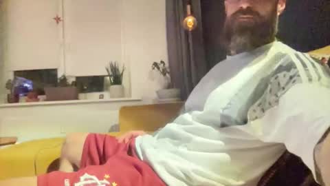 Snapshot of throatface_killah chatting on September 18, 6:01 pm throatface_killah online show from September 18, 6:01 pm