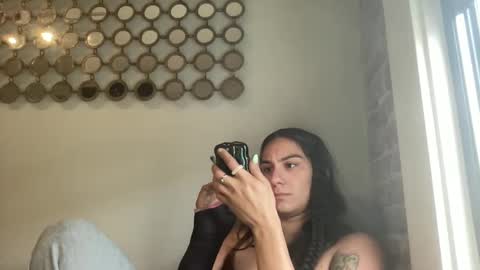 Snapshot of throatyygoat chatting on October 3, 3:20 pm throatyygoat online show from October 3, 3:20 pm