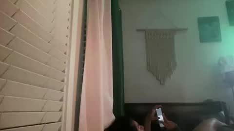 Snapshot of throatyygoat chatting on October 17, 4:16 am throatyygoat online show from October 17, 4:16 am