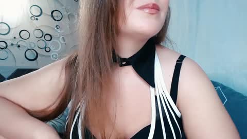 Snapshot of tia_meow chatting on January 29, 11:04 pm tiameow online show from January 29, 11:04 pm