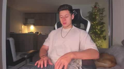 santiago online show from November 21, 4:21 am