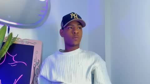 tiago_xxx_ online show from November 15, 3:41 am
