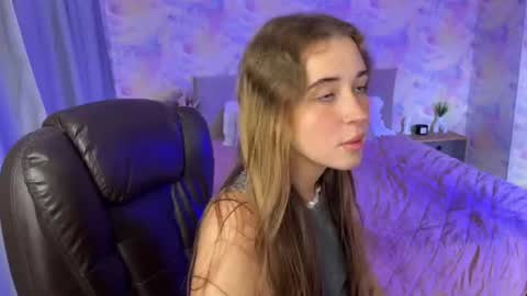 Tiana  online show from June 26, 1:33 am