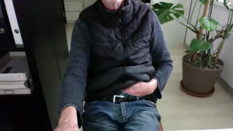 tiburzio online show from November 30, 2:02 pm